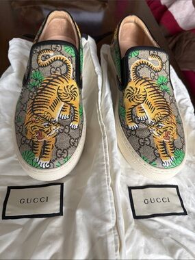 Gucci GG Supreme Slip-On Sneakers with Tiger Motif in Yellow, Green, Tan US 9